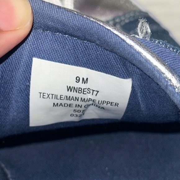 NINE WEST Women’s Blue/Silver Sparkly Shoes Size 9M - Picture 9 of 9